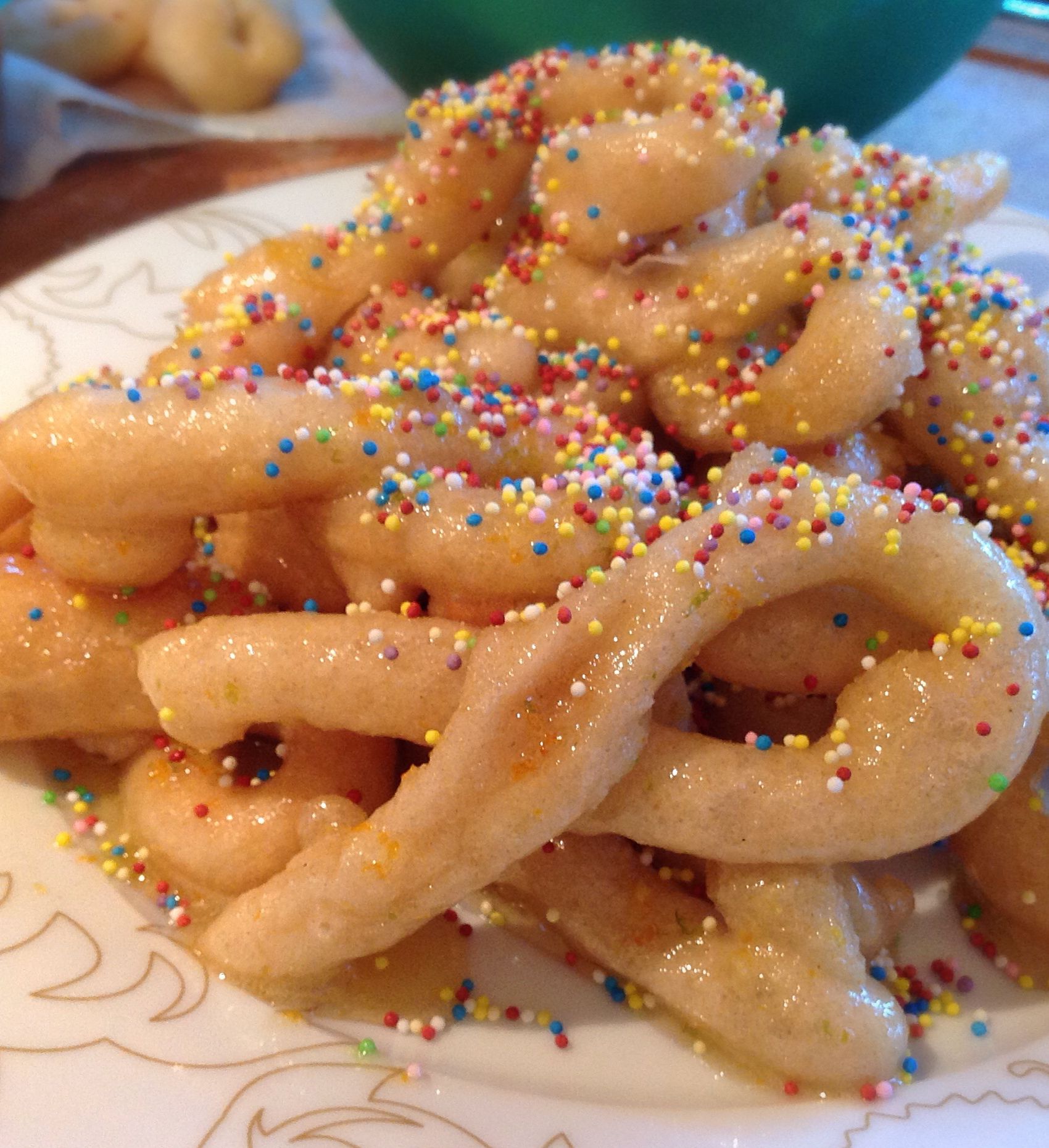 Scauratielli, tradizionali zeppole di Natale