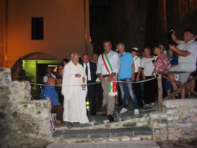 Policastro, inaugurata piazza dedicata ai libri e alla poesia