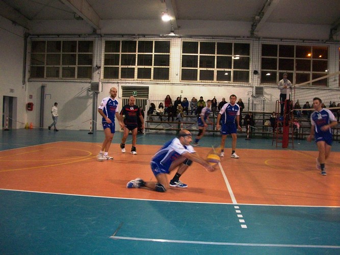 Torna a vincere in trasferta il Volley Rutino e conquista la vetta, battuto il Teggiano 3 a 0