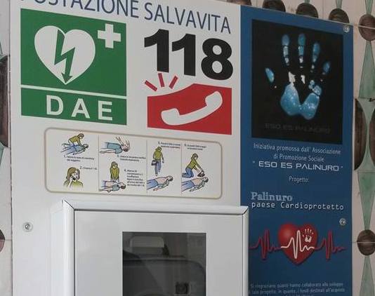Palinuro, rubato nella notte il defibrillatore acquistato dai cittadini: è polemica sul sistema di sorveglianza