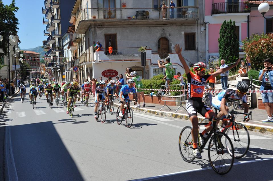 Polla, Di Costanzo e Anzalone si impongono nel campionato nazionale su strada