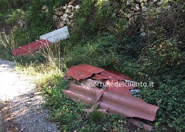 Discarica di amianto tra la natura incontaminata del Parco del Cilento