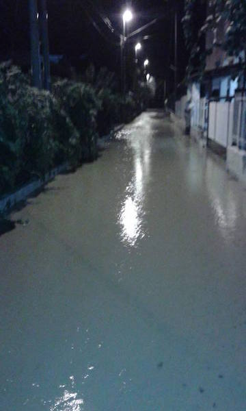 Strade allagate e macchine in panne, torna il maltempo in Cilento