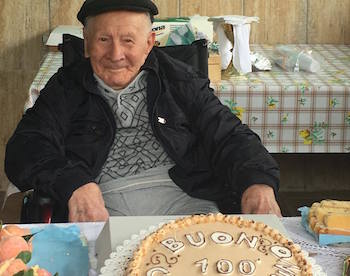 Il Cilento insegna al mondo come si fa per vivere 100 anni: auguri nonno Alfonso