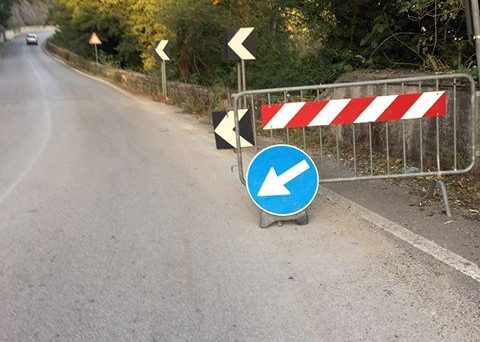 Cilento, voragine si apre su unica strada per raggiungere il centro