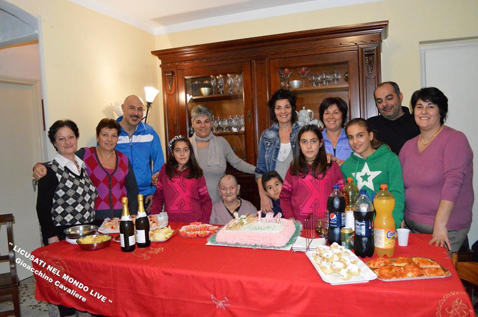 La ricetta per vivere a lungo è nel Cilento, nonna Nicolina compie 104 anni