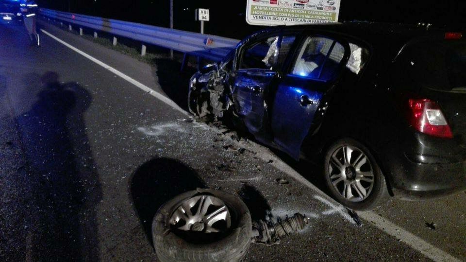 Tre giorni di sangue sulle strade del Cilento, grave incidente tra auto: 4 feriti