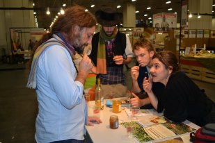 Dal «Salone del Gusto» di Torino a Caselle in Pittari, il racconto della comunità del cibo “Grano di Caselle”: «Seminiamo grano, raccoglieremo futuro!» (FOTO)