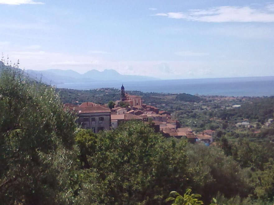 Vacanze belle e a basso costo, tra le mete meno care d’Italia spunta una località del Cilento