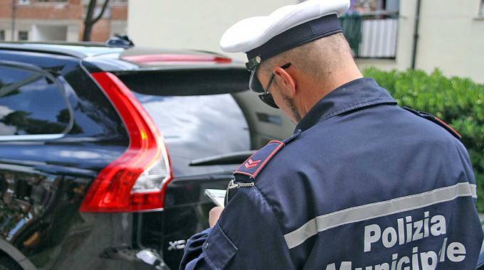 Vigili urbani multati dai poliziotti, è polemica ad Agropoli