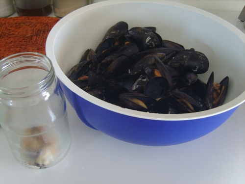 Insalata di cozze, cuore di bue e cipolla rossa