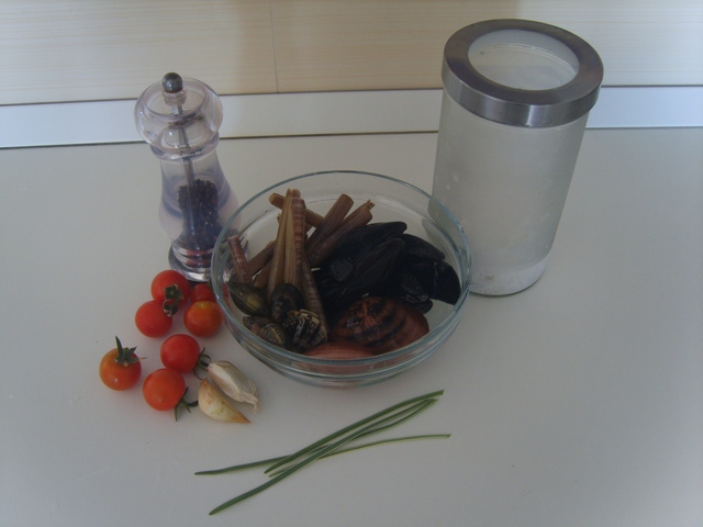 Linguine al sapore di mare con aglio orsino