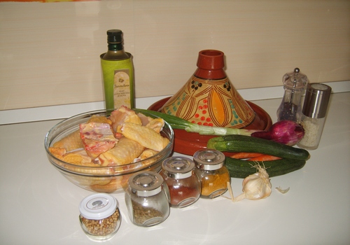 Pollo al curry e verdure in tajine