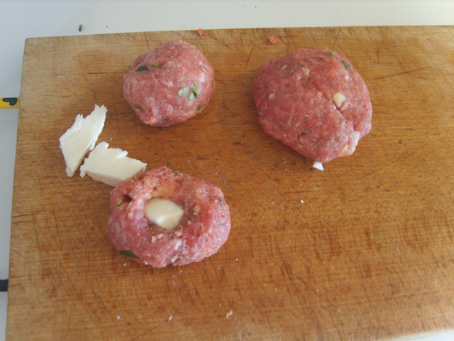 Polpette di vitello con mozzarella di bufala al profumo di timo limone