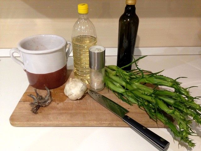 Puntarelle all’insalata con alici di menaica, la freschezza in tavola