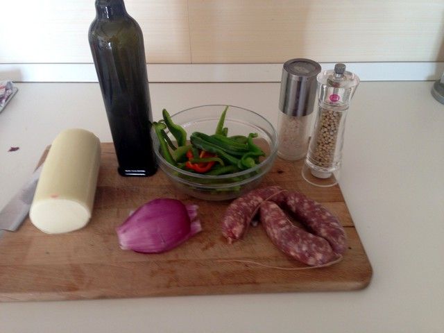 Riccioli con peperone e salsiccia cilentana