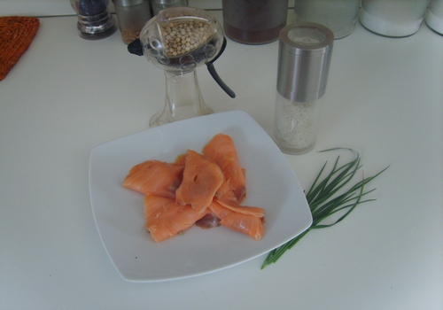 Farfalle con salmone selvaggio dell’Atlantico, erba cipollina e Calvados