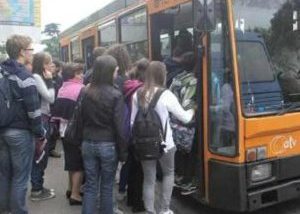 Campania, trasporto pubblico gratis per gli studenti. Codacons denuncia: «Non per il Vallo di Diano, ecco perché»