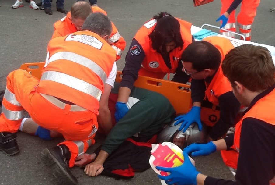 Grave incidente a Vallo della Lucania, 2 feriti: ma è una simulazione della Croce rossa