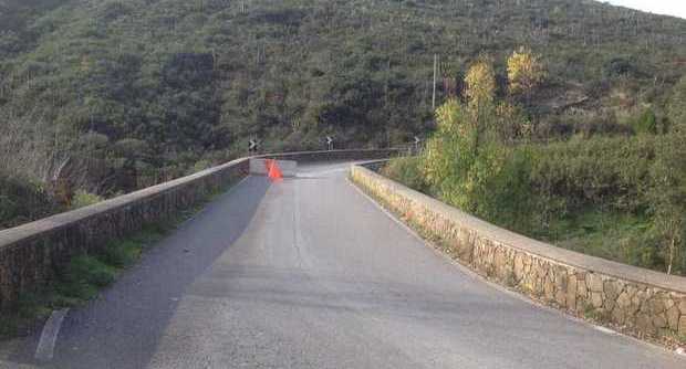 Montecorice: strada chiusa, ma le auto passano abusivamente