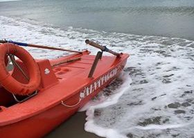 Cilento, in balia delle onde non riesce a raggiungere riva: 76enne salvato ad Ascea