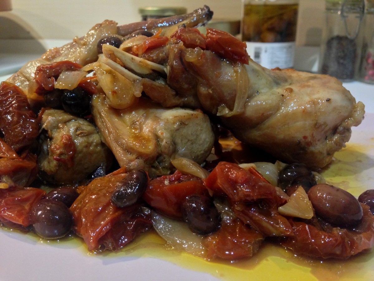 Coniglio al marsala cotto in tajine