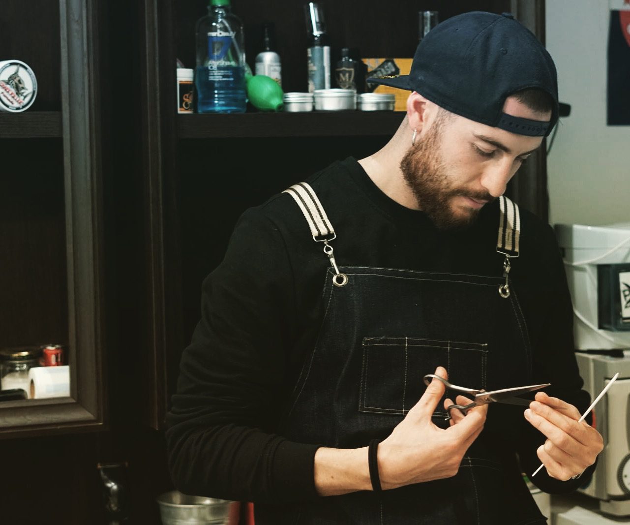 Da Buonabitacolo a Pavia, passando per Hollywood: la storia del barber Felice Garone