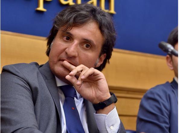 Simone Valiante annuncia: «Pronto a candidarmi alle Europee»