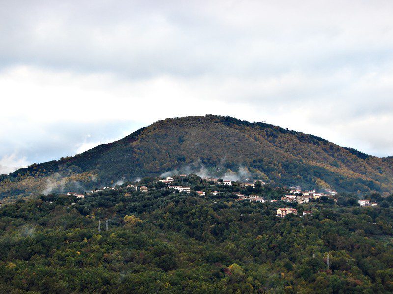 I Rittantico accendono l’albero in una delle frazioni più piccole del Cilento