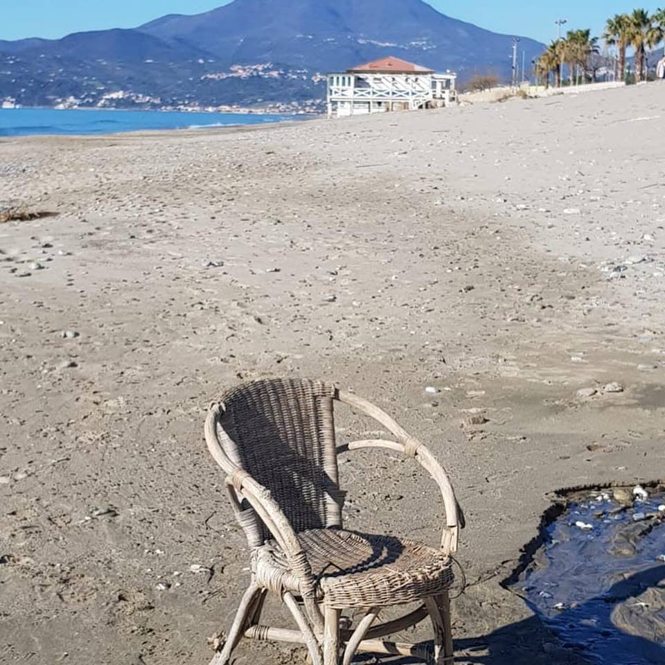 Antonio e le ‘sedute in bellavista’, gli scatti sono finestre sul mondo