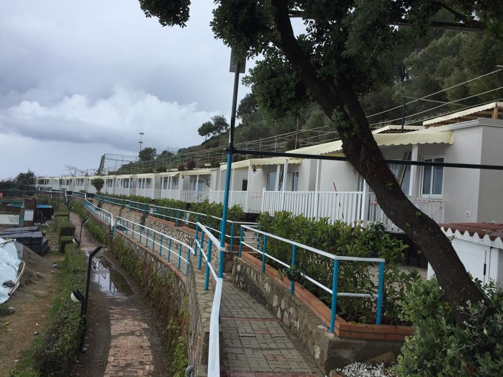 Cilento, villaggio abusivo a due passi dal mare: scatta il sequestro