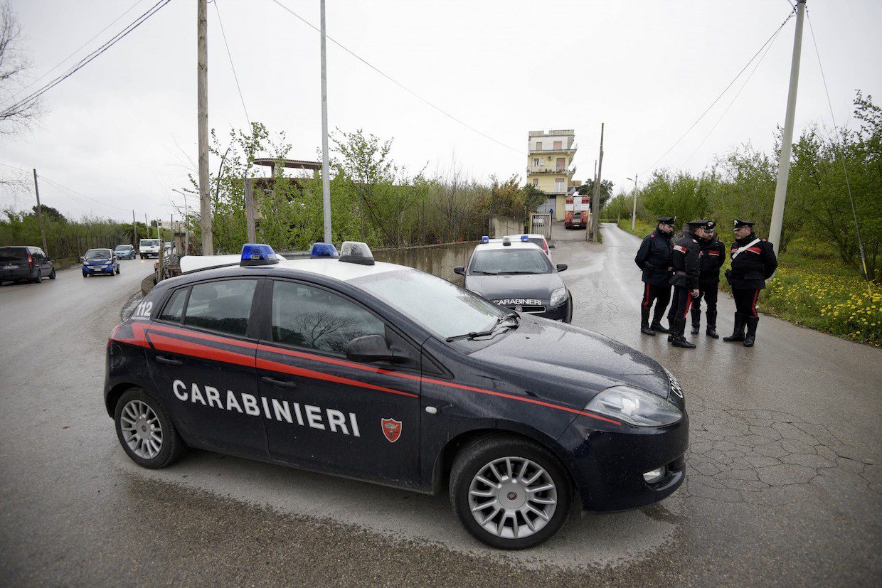 Rapina banca Casal Velino, carabinieri sulle tracce del terzo malvivente