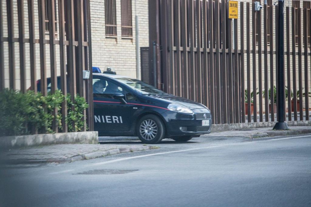 Risse in strada e blitz in casa vacanza: controlli e denunce dei carabinieri di Sapri