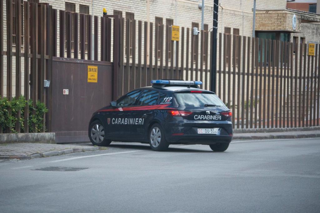 Sapri, si masturba in spiaggia davanti a donne e bambini: fermato dai carabinieri