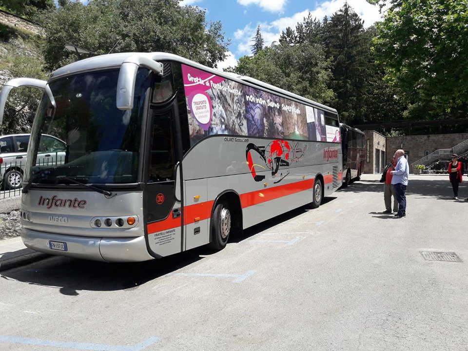 Dal Cilento bus gratuiti per arrivare alle Grotte di Pertosa-Auletta