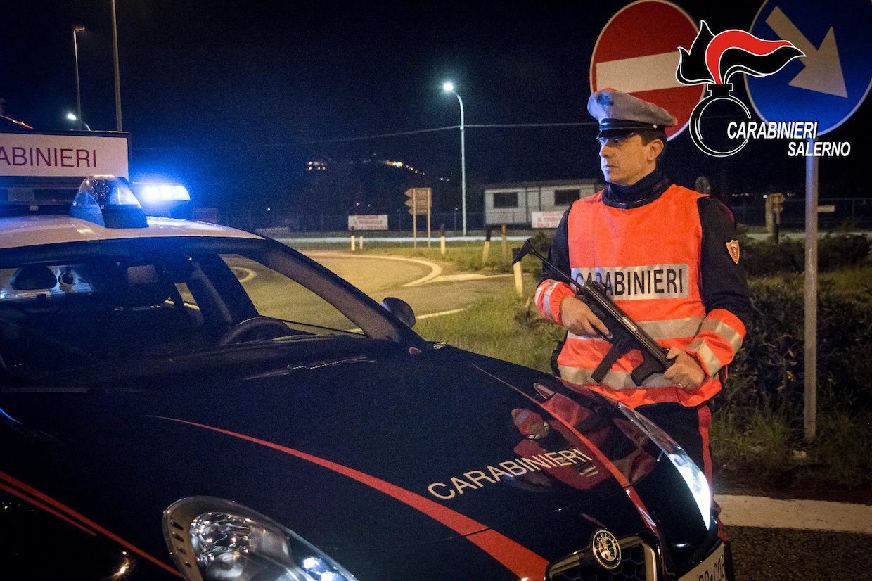 Cilento, forza posto di blocco con la droga in auto: 51enne arrestato