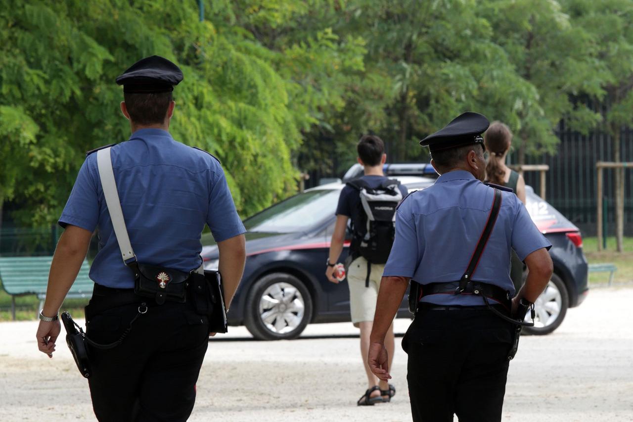 Cilento, nascondeva droga nella cappa della cucina: 30enne arrestato