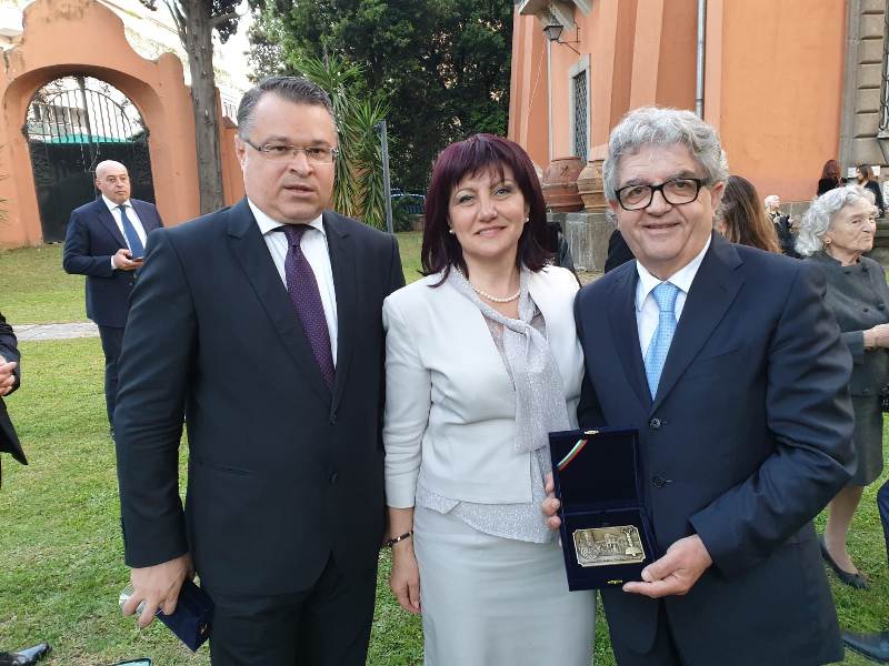 Ambasciata Bulgara consegna premio a sindaco Celle di Bulgheria