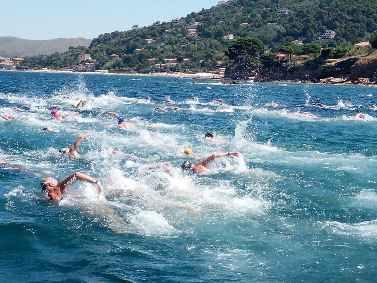 Castellabate, nuoto di fondo: trionfano Giordano e Ponselè