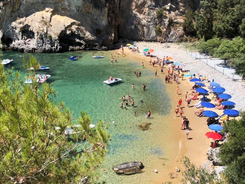 Palinuro, dopo pericolo inquinamento acqua torna verde smeraldo