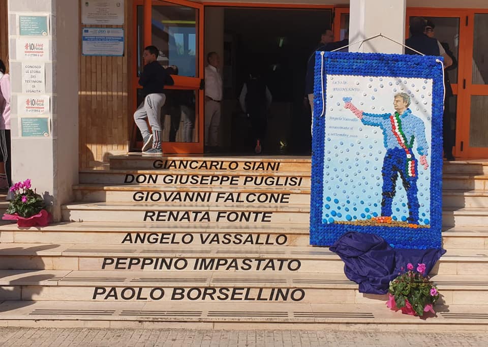 Brindisi, rovinata la scalinata della legalità dedicata anche al sindaco Vassallo