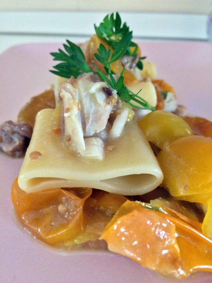 Paccheri con pomodorini gialli e merluzzo