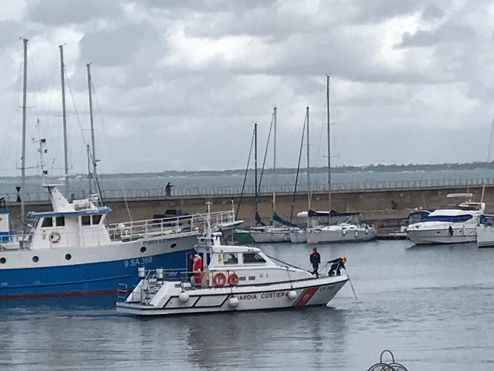 Cilento, Babbo Natale salvato in mare dalla capitaneria