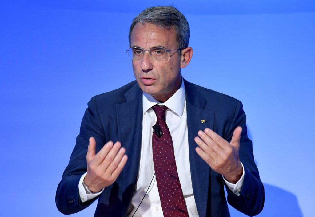 Sergio Costa, vicepresidente della Camera, racconta la sua battaglia contro il tumore: «La malattia mi ha insegnato cosa conta davvero»