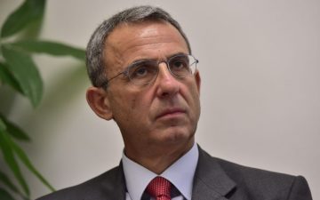 Ministro Costa a Padula, polemica tra i sindaci della provincia di Salerno