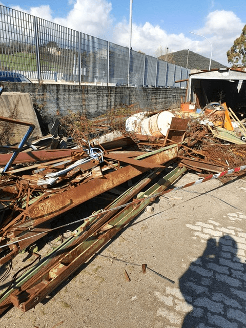 Gestione illecita di rifiuti, sequestrata azienda materiali edili