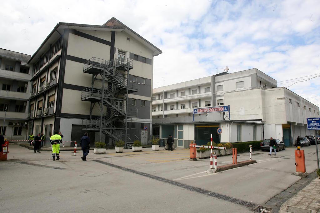 Diatriba tra chirurghi e infermieri all’ospedale di Polla: dura presa di posizione del Nursind