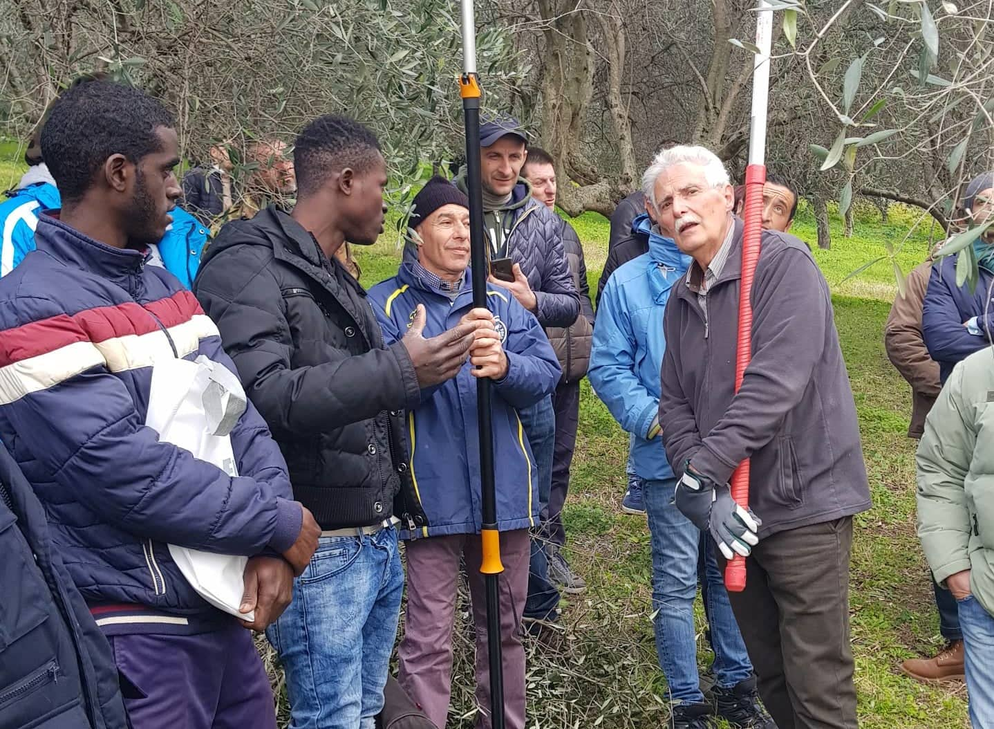 Cilento, l’integrazione si fa con l’agricoltura e la potatura