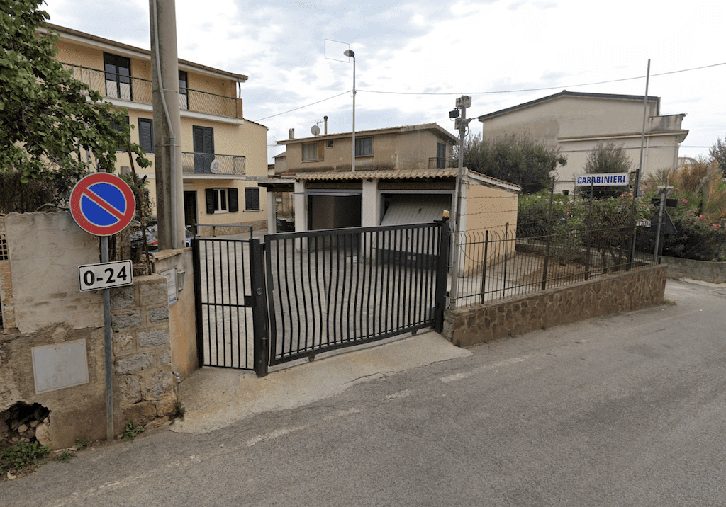 Camerota, hashish nascosto in auto: 24enne fermato dai carabinieri