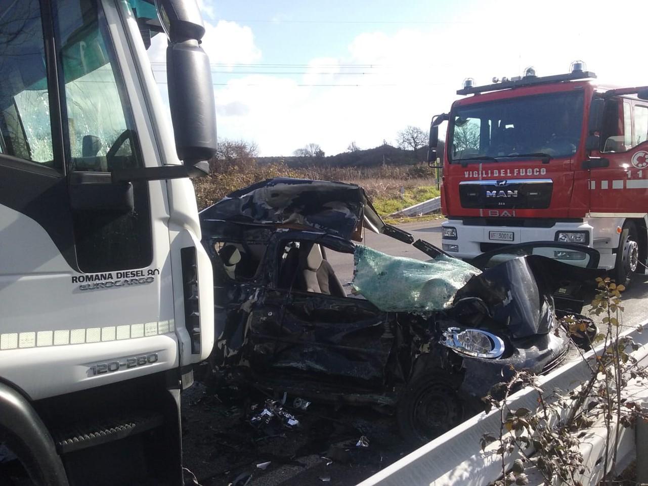 Incidente mortale, perde la vita una giovane biologa